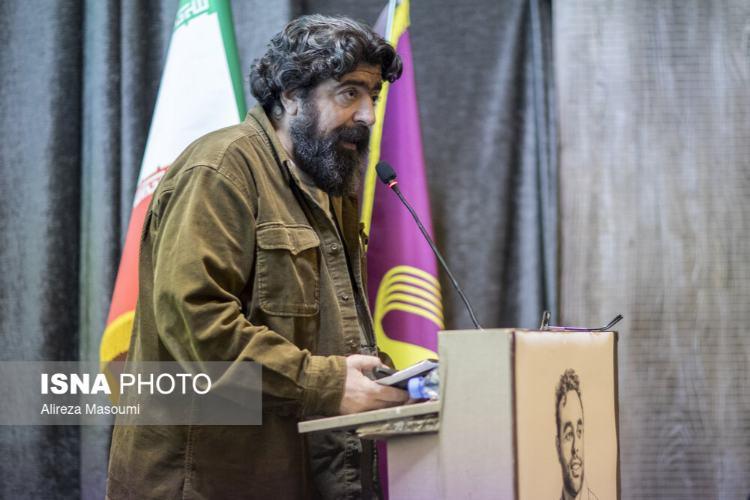 تصاویر مراسم یادبود جواد گنجی,عکس های مراسم یادبود جواد گنجی در 5 اسفند 1404,تصاویر شهاب حسینی در مراسم یادبود جواد گنجی