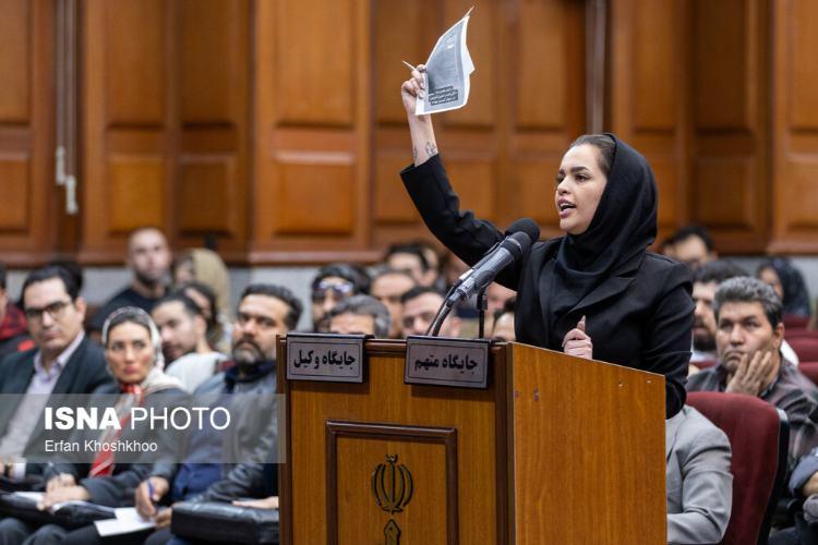 تصاویر اولین جلسه دادگاه رسیدگی به اتهامات پرونده کوروش کمپانی تصاویر اولین جلسه دادگاه رسیدگی به اتهامات پرونده کوروش کمپانی,عکس های دادگاه رسیدگی به اتهامات پرونده کوروش کمپانی,تصاویری از دادگاه کوروش کمپانی 3 اسفند 1404