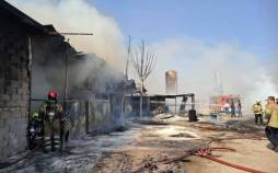 حوادث تهران,آتش‌سوزی گسترده در یک گاراژ چوب‌بری در بزرگراه آزادگان تهران