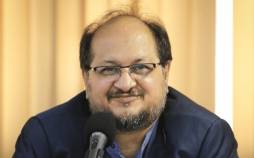 محمد شریعتمداری,سود هلیدنگ خلیج فارس