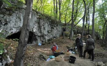 غار,خوردن مغز انسان‌ها در غار