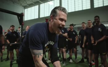 فیلم | وزنهبرداری وزیر جنگ آمریکا فیلم | وزنهبرداری وزیر جنگ آمریکا