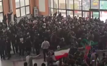 فیلم | درگیری دانشجویان در تجمعات دانشگاه خواجه نصیرالدین طوسی