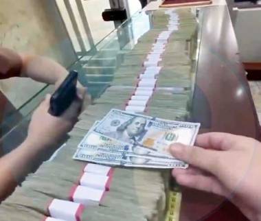 دلار ۲۲۸ هزارتومانی,شاهکار جدید همتی