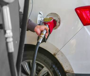 قیمت بنزین, سهمیه بندی بنزین