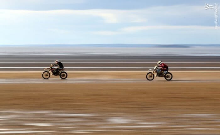 تصاویر مسابقات موتورسواری,عکس مسابقات موتورسواری,عکس های مسابقات سواحل انگلیس
