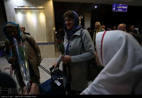 تصاویر گردشگران خارجی,عکس قطار گردشگران خارجی,تصاویر ورود قطار گردشگران خارجی به اصفهان