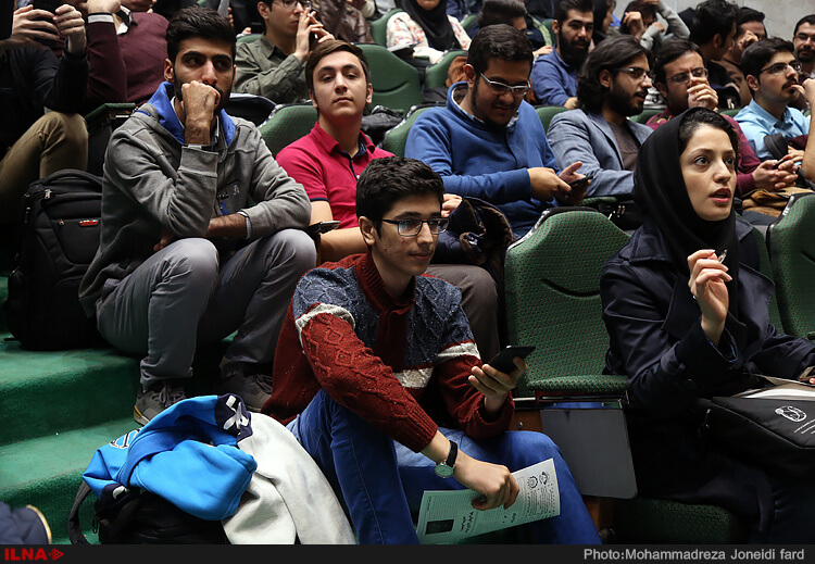 تصاویر میزگرد جنبش دانشجویی,عکس های میزگرد جنبش دانشجویی,میزگرد جنبش دانشجویی در دانشگاه امیرکبیر