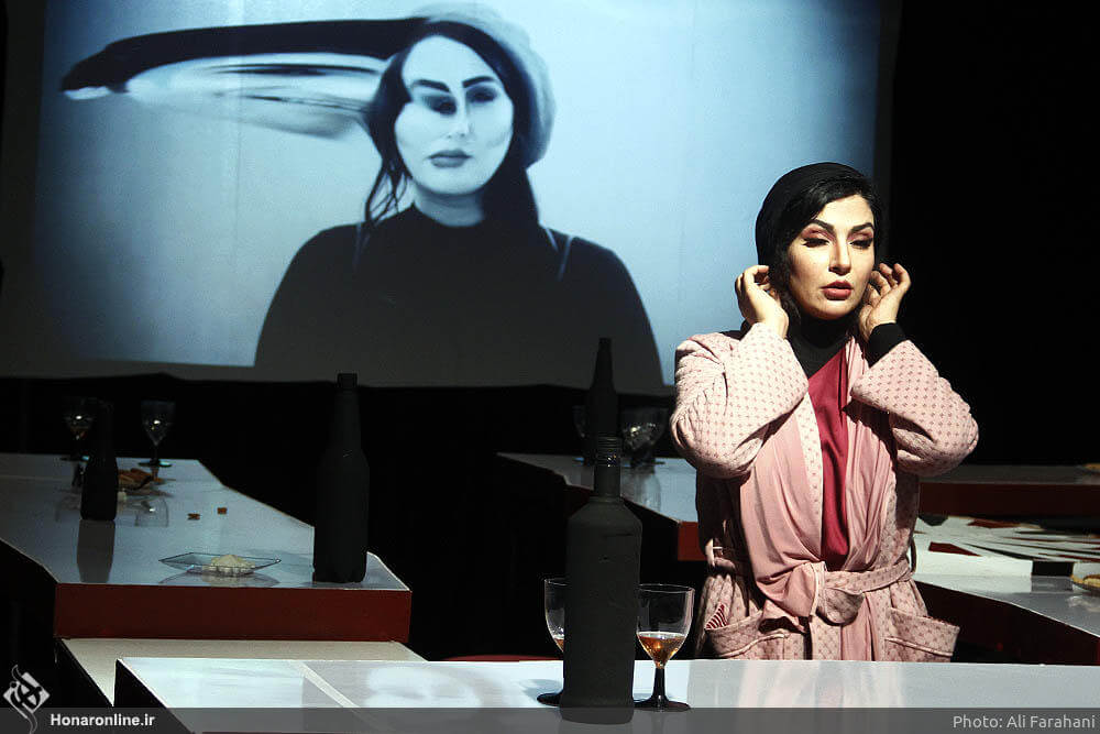 عکس های نمایش سه روایت از زندگی در تماشاخانه کنش معاصر,تصاویر نمایش سه روایت از زندگی در تماشاخانه کنش معاصر,نمایش سه روایت از زندگی در تماشاخانه کنش معاصر