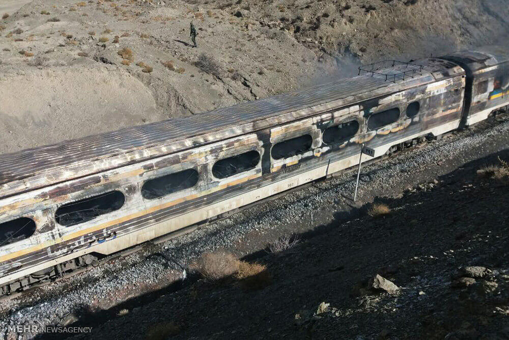 تصاویر برخورد دو رام قطار مسافربری, عکس های برخورد دو رام قطار مسافربری در استان سمنان,تصاویر برخورد دو قطار در ناحیه راه آهن شمال شرق
