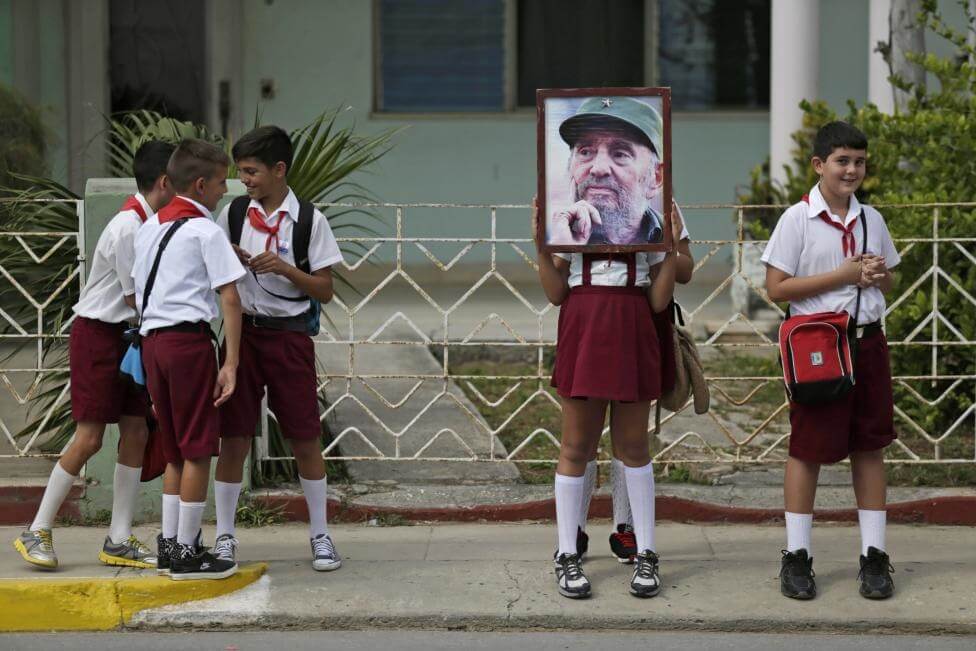 تصاویر وداع مردم با فیدل کاسترو,عکس های  وداع آخر فیدل کاسترو, وداع آخر فیدل کاسترو با مردم کوبا