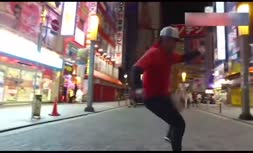 مهارت های شگفت انگیز «شان گارنیر» در خیابان های ژاپن