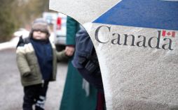 تصاویر فرار پناهجویان از مرز آمریکا به کانادا, عکس های فرار پناهجویان از مرز آمریکا به کانادا, عکس های مهاجران آمریکا