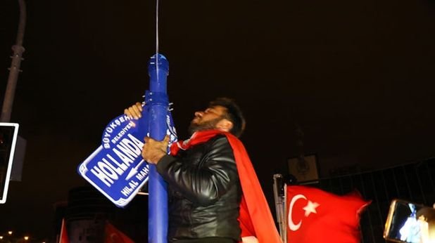 اخبار سیاسی,خبرهای سیاسی,اخبار بین الملل,تظاهرات علیه هلند در ترکیه