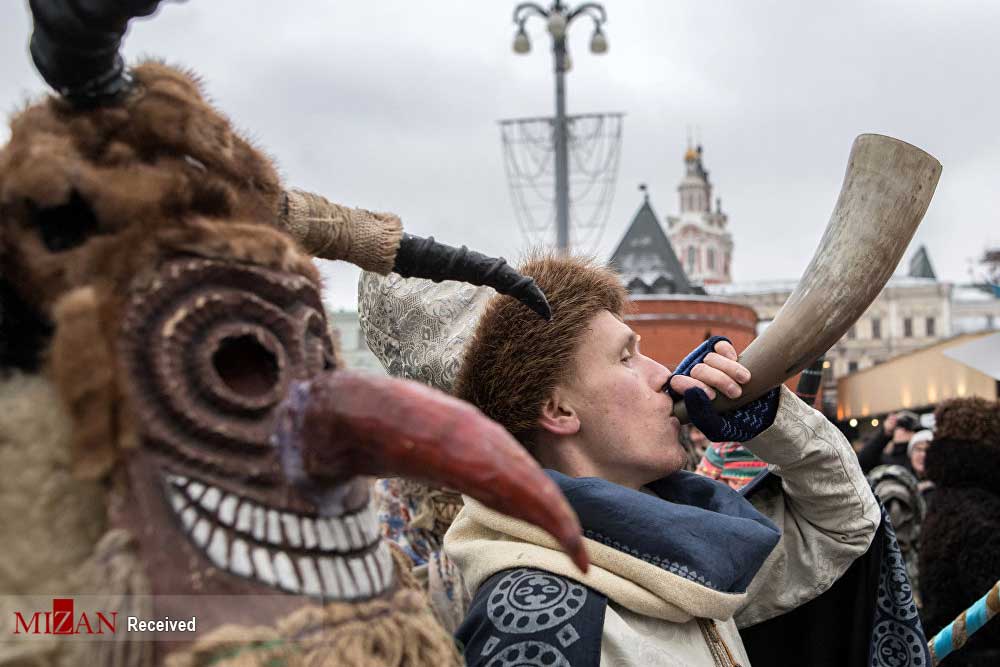 تصاویر جشن بهار روسیه,عکس های مردم روس در جشن بهار,عکس جشن خوشامد گویی بهار در روسیه