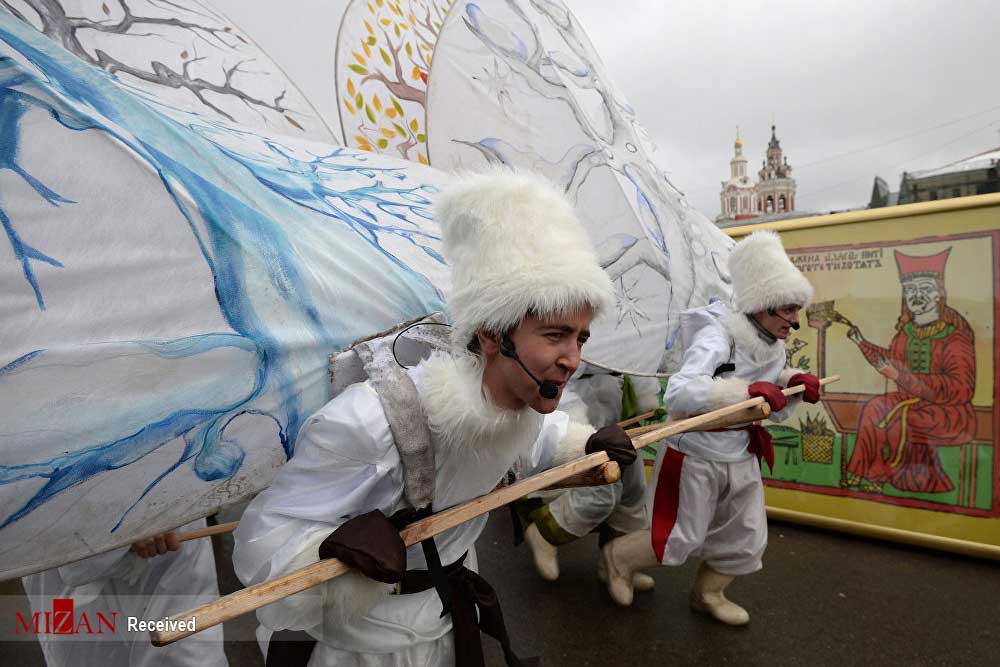 تصاویر جشن بهار روسیه,عکس های مردم روس در جشن بهار,عکس جشن خوشامد گویی بهار در روسیه