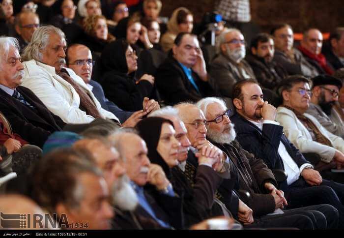 تصاویر آئین چراغ خاموشی نیست, تصویر تالار ایوان شمس, عکس مراسم یادبود هنرمندان مرحوم