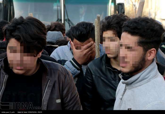 تصاویر تنبیه اخلالگران در چهارشنبه سوری,عکس تنبیه اجتماعی دستگیرشدگان چهارشنبه سوری,عکس های متهمان اخلال در نظم عمومی مشهد