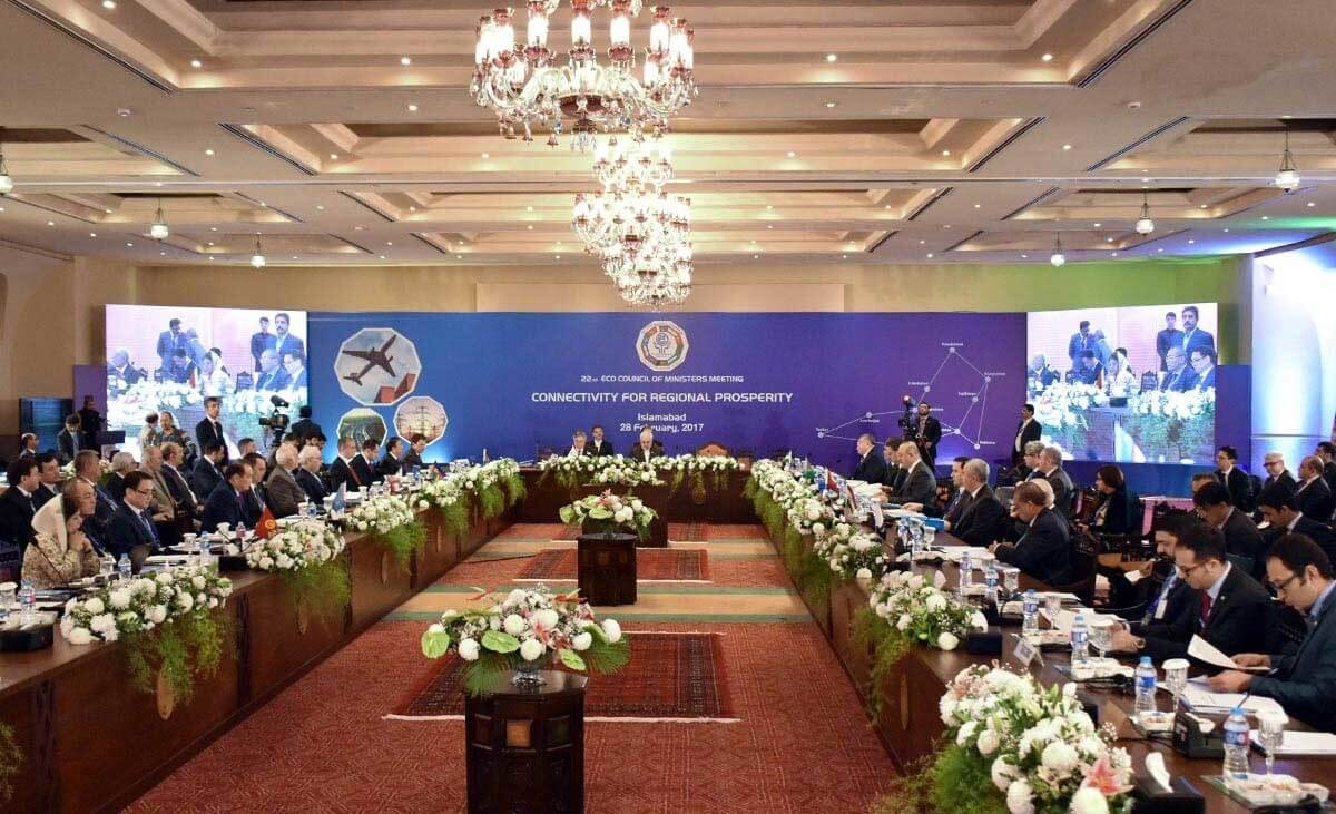 تصاویر ظریف در اجلاس شورای وزیران اکو در پاکستان, عکس های ظریف در اجلاس شورای وزیران اکو در پاکستان, وزیر امور خارجه در پاکستان