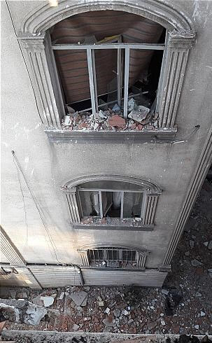 تصاویر نشت گاز و تخریب خانه,عکس های نشت گاز در واحد مسکونی در غرب تهران,عکس انفجار شدید در منزل مسکونی