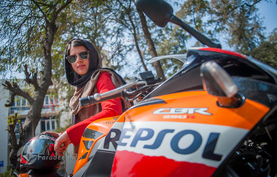 تصاویر موتور سوار دختر هندی,عکس های موتور سواری دختر با حجاب,عکس موتور سوار دختر هندی