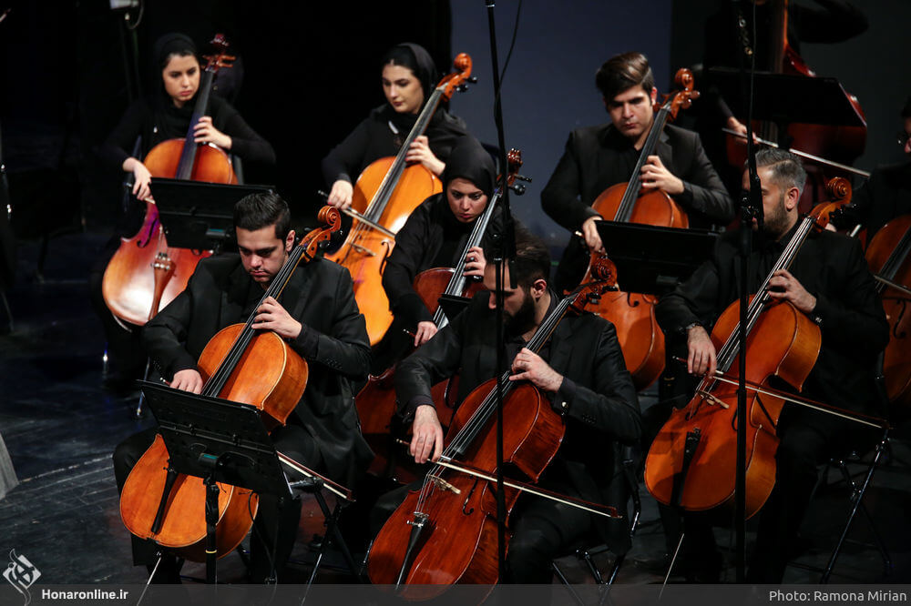 تصاویر ارکستر ملی ایران, عکس اجرای آثاری از عباس خوشدل, تصویر تالار وحدت
