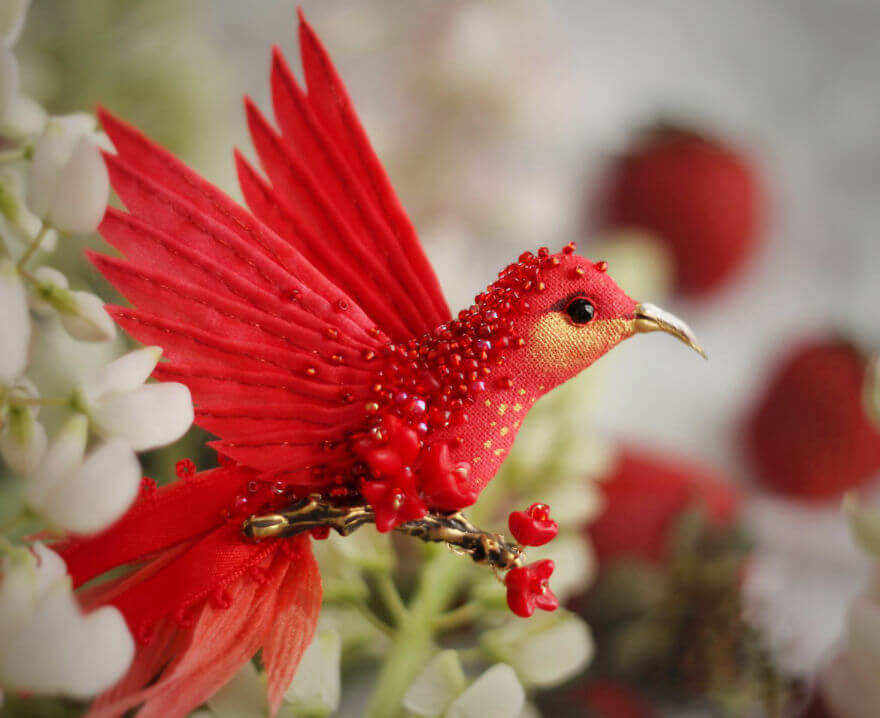 تصاویر ساخت مجسمه های زیبای پرندگان با استفاده از جواهرات توسط هنرمند روس, عکس های ساخت مجسمه های زیبای پرندگان با استفاده از جواهرات توسط هنرمند روس, تصاویر پرندگان جواهرنشان
