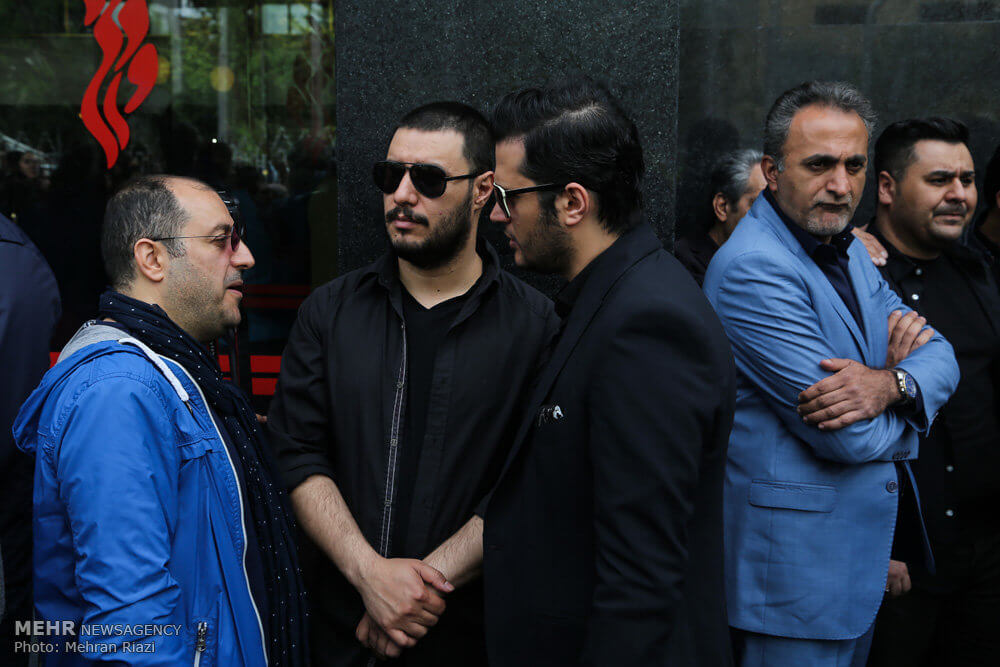 تصاویرتشییع جنازه عارف لرستانی,تصویر تشیی پیکر عارف لرستانی,عکسهای وداع با عارف لرستانی