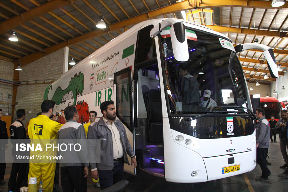 عکس های مراسم رونمایی از اتوبوس اختصاصی تیم ملی فوتبال عکس های مراسم رونمایی از اتوبوس اختصاصی تیم ملی فوتبال,تصاویر مراسم رونمایی از اتوبوس اختصاصی تیم ملی فوتبال در سمنان,مراسم رونمایی از اتوبوس اختصاصی تیم ملی فوتبال