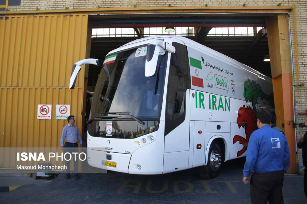 عکس های مراسم رونمایی از اتوبوس اختصاصی تیم ملی فوتبال عکس های مراسم رونمایی از اتوبوس اختصاصی تیم ملی فوتبال,تصاویر مراسم رونمایی از اتوبوس اختصاصی تیم ملی فوتبال در سمنان,مراسم رونمایی از اتوبوس اختصاصی تیم ملی فوتبال