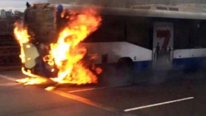 تصاویر  آتش‌سوزی اتوبوس در سیدنی استرالیا, عکس های  آتش‌سوزی اتوبوس در سیدنی استرالیا, عکس های آتش گرفتن اتوبوس در بندر سیدنی