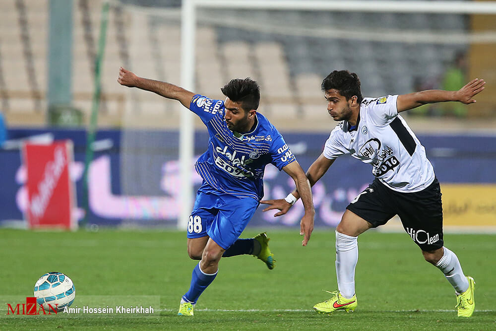 عکس های دیدار تیم های استقلال تهران و صبای قم,تصاویر دیدار تیم های استقلال تهران و صبای قم در ورزشگاه آزادی,دیدار تیم های استقلال تهران و صبای قم