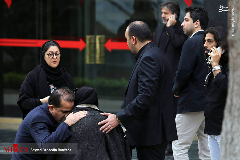 تصاویر مراسم تشییع پیکرعارف لرستانی,عکس های مراسم تشییع,تصویر مراسم علرف لرستانی در تالار وحدت