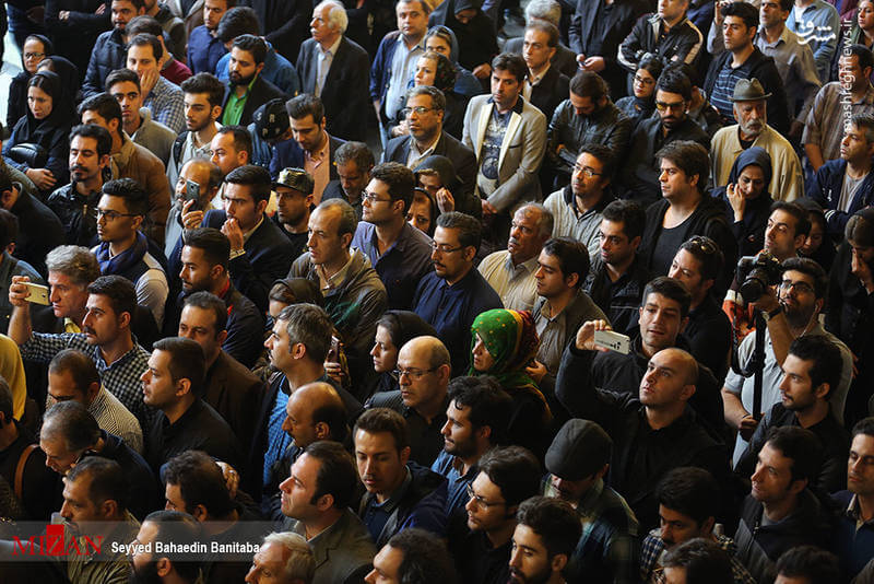 تصاویر مراسم تشییع پیکرعارف لرستانی,عکس های مراسم تشییع,تصویر مراسم علرف لرستانی در تالار وحدت