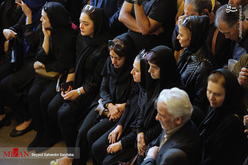 تصاویر مراسم تشییع پیکرعارف لرستانی,عکس های مراسم تشییع,تصویر مراسم علرف لرستانی در تالار وحدت