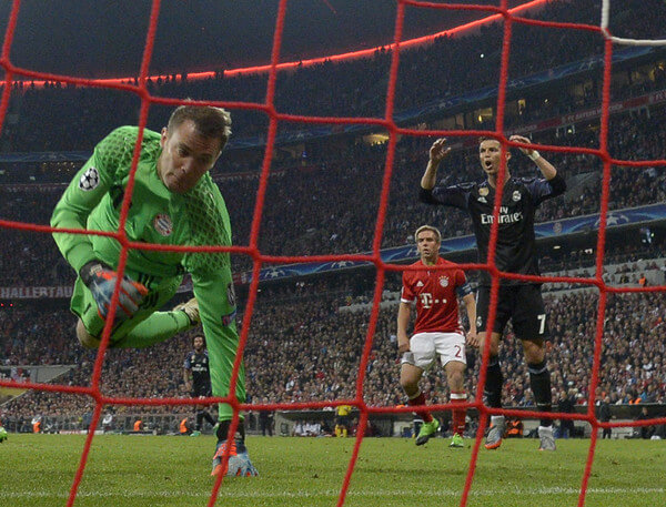 تصاویر دروازه مانوئل نویر تصاویر دروازه مانوئل نویر,تصویر مانوئل نویر,عکس های بازی بایرن