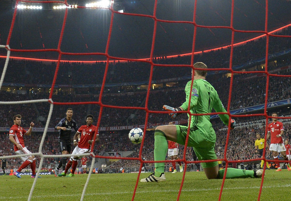 تصاویر دروازه مانوئل نویر تصاویر دروازه مانوئل نویر,تصویر مانوئل نویر,عکس های بازی بایرن