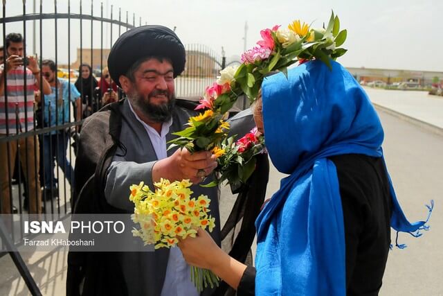 تصاویر بازگشت نرگس کلباسی به ایران,عکس های بازگشت نرگس کلباسی,عکس نرگس کلباسی در فرودگاه اصفهان