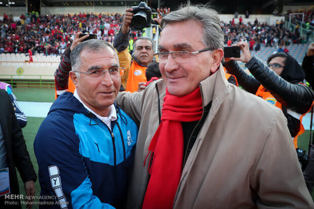 تصاویر دیدار تیم های فوتبال پرسپولیس و پیکان تهران تصاویر دیدار تیم های فوتبال پرسپولیس و پیکان تهران,عکس های دیدار تیم های فوتبال پرسپولیس و پیکان تهران در ورزشگاه آزادی,دیدار تیم های فوتبال پرسپولیس و پیکان تهران