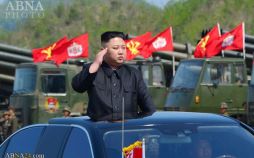 تصاویر بزرگترین رزمایش کره شمالی,عکس های بزرگترین رزمایش کره شمالی,عکس های بزرگترین رزمایش کره شمالی به مناسبت هشتاد و پنجمین سالگرد تأسیس ارتش