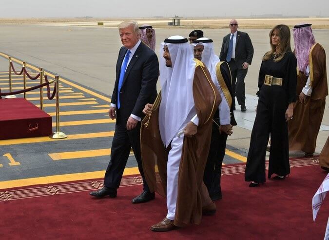 تصاویر استقبال از ترامپ و همسرش در عربستان,عکس های استقبال از ترامپ و همسرش در عربستان,عکس استقبال از ترامپ و همسرش در عربستان