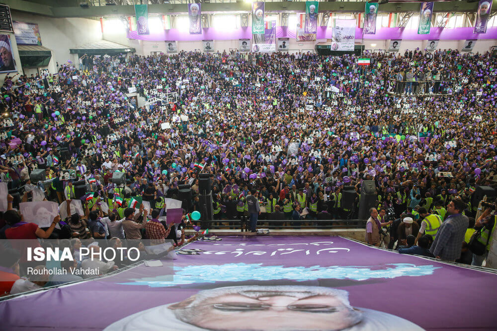 تصاویر سخنرانی روحانی در زنجان تصاویر سخنرانی روحانی در زنجان,عکس های سخنرانی روحانی در زنجان,عکس سخنرانی روحانی در زنجان