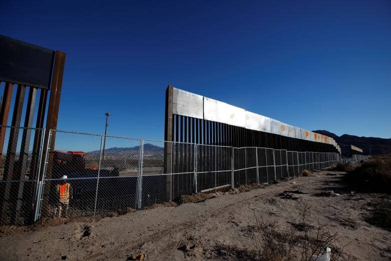 تصاویر دیوار آهنین میان آمریکا و مکزیک,عکس های مرز آمریکا و مکزیک,عکس دیوار مرزی آمریکا و مکزیک