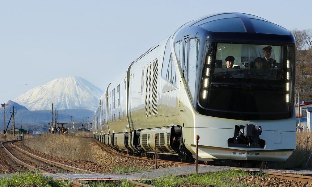 عکس های لوکس‌ترین و مدرن‌ترین قطار جهان,تصاویر لوکس‌ترین و مدرن‌ترین قطار جهان,عکس های قطار شیکی شیما ساخت کشور ژاپن