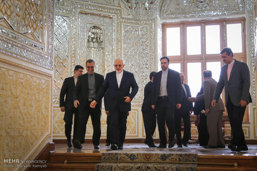 عکس های دیدار رئیس مجلس قرقیزستان با وزیر امور خارجه,تصاویر دیدار رئیس مجلس قرقیزستان با وزیر امور خارجه,دیدار رئیس مجلس قرقیزستان با وزیر امور خارجه