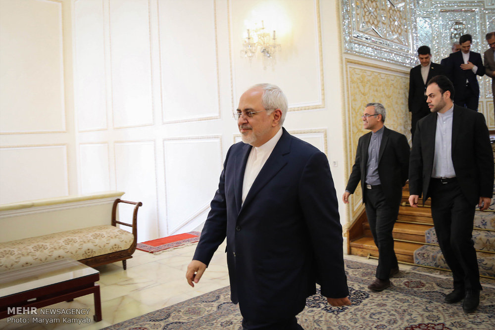 عکس های دیدار رئیس مجلس قرقیزستان با وزیر امور خارجه,تصاویر دیدار رئیس مجلس قرقیزستان با وزیر امور خارجه,دیدار رئیس مجلس قرقیزستان با وزیر امور خارجه