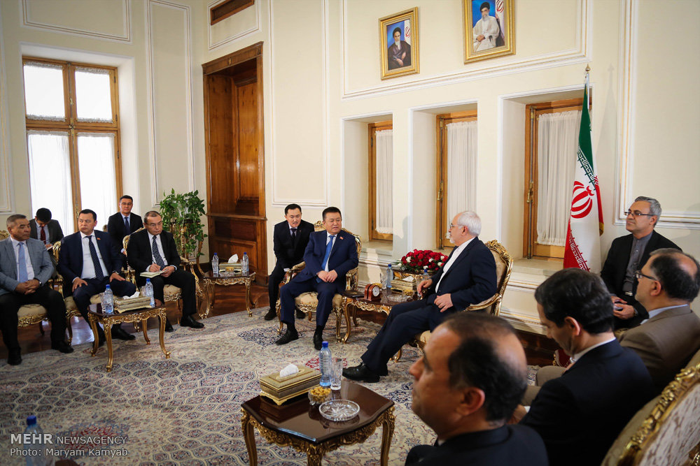 عکس های دیدار رئیس مجلس قرقیزستان با وزیر امور خارجه,تصاویر دیدار رئیس مجلس قرقیزستان با وزیر امور خارجه,دیدار رئیس مجلس قرقیزستان با وزیر امور خارجه