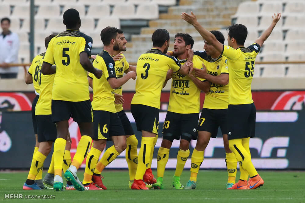 عکس های دیدار تیم های استقلال تهران و سپاهان اصفهان عکس های دیدار تیم های استقلال تهران و سپاهان اصفهان,تصاویر دیدار تیم های استقلال تهران و سپاهان اصفهان در ورزشگاه آزادی,دیدار تیم های استقلال تهران و سپاهان اصفهان