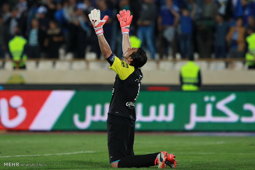 عکس های دیدار تیم های استقلال تهران و سپاهان اصفهان عکس های دیدار تیم های استقلال تهران و سپاهان اصفهان,تصاویر دیدار تیم های استقلال تهران و سپاهان اصفهان در ورزشگاه آزادی,دیدار تیم های استقلال تهران و سپاهان اصفهان