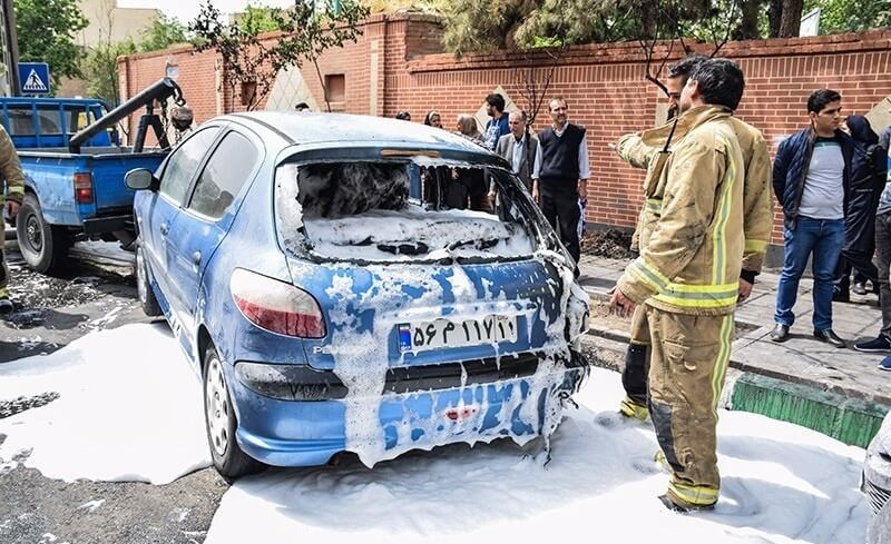 عکس های آتش‌سوزی زنجیره‌ای خودروها در خیابان شریعتی تهران,تصاویر آتش‌سوزی زنجیره‌ای خودروها در خیابان شریعتی تهران,عکس های آتش سوزی زنجیره ای خودروها در خیابان شریعتی